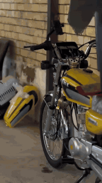 السلام عليكم ورحمة الله وبركاته اسعاد الله اوقاتكم ❤️
السلام عليكم ورحمة الله وبركاته

دراجه نامه امتياز موديل ٢٠٢٥ مطلعه على أيدي بشهر ٦ وساحكه على أيدي دراجه ناعمه وتخبل شلعته ماشاءالله دراجه مكفوله كفاله عامه برغي واحد ما بيه نقص دراجه أوراقه كلهن اصوليات و كاملات بنفس اليوم اكاتبك وبيه هورن طاط كلش قوي وبيه منظومه زنون كلش قوي وعالي ومسويه دكمه مال رماش قوي دراجه مال جناي وكلش نضيفه وما استخدمته هواي خازنه وعلى هاي حطته بل بيت تجي تكلب وتفحص وتشوف بعيونك
 واني اخوك من نوع الي احب الجمال والترتيب فا دراجه مرتبه على أيدي وكيل الدراجه عباس العارضي وبيه دبلات الوره مال دايون  اصليات غير الي بل صور '' للمعلومه الصندوق شاده للجماليه '' دراجه جديده وكلش نضيفه وشرط الفحص والكفاله العامه 
سعر الدراجه مليون و 175 وبيه مجال للشراي أخيك اذا مو شراي لا تعبني
مكاني النجف الاشرف
رقمي للاستفسار : ***********
