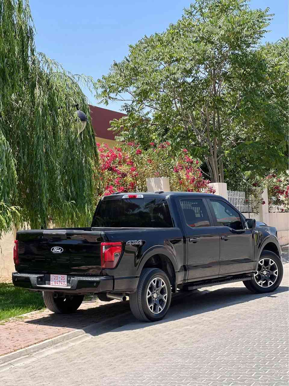 FORD F150 STX 2024
یەک چەمەلەخئ بۆیاخە بێ ناو گرتن سەیارەکە زۆرجوانو زۆرتازەیە کاتی ٣ مانگی لەگەڵە هەمو گیانی بە شەرتە گێڕو مەکینەو تەقە ڕەقە 
*********** السليمانية, العراق
