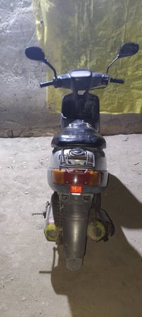 للبيع دراجه بتره نضيفه نظافتهه 100/95  قبل اسبوع شادله مكينه حديده كله...