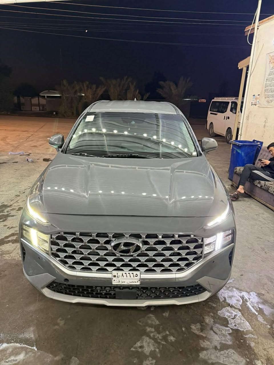 السلام عليكم السيارة جديدة بمعنى الكلمة
حادثها بنيد وجاملغ فقط باقي كفاله 
سنتافيه موديل 2023 

 المواصفات  هاترك

بصمه تشغيل+ ابواب

كشن كهرباء

كشنات مخمل 

اشاير مري 

جنطه كهرباء 

محرك ٢٥٠٠ gdi

سايد بريك بصمه 

رادارات جانبيه + اماميه + خلفيه 

بريك توقف ذاتي عند الاقتراب 

مانع انحدار 

٤ انظمه قياده 

اوتو هولد 

شاشه ابل كار بلي الحجم الكبير

تشغيل عن بعد

وباقي المواصفات 

بدون رقم  منفيس بسمي. 
اتصال ع رقم ***********
المكان بغداد البياع
