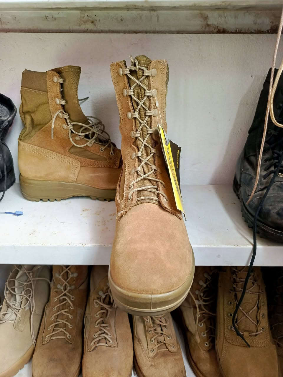 ابلفل امريكي جديد حجم  11W _45
يوجد توصيل  بي فقط واتساب ***********
 وهذا فقط اتصل ***********
