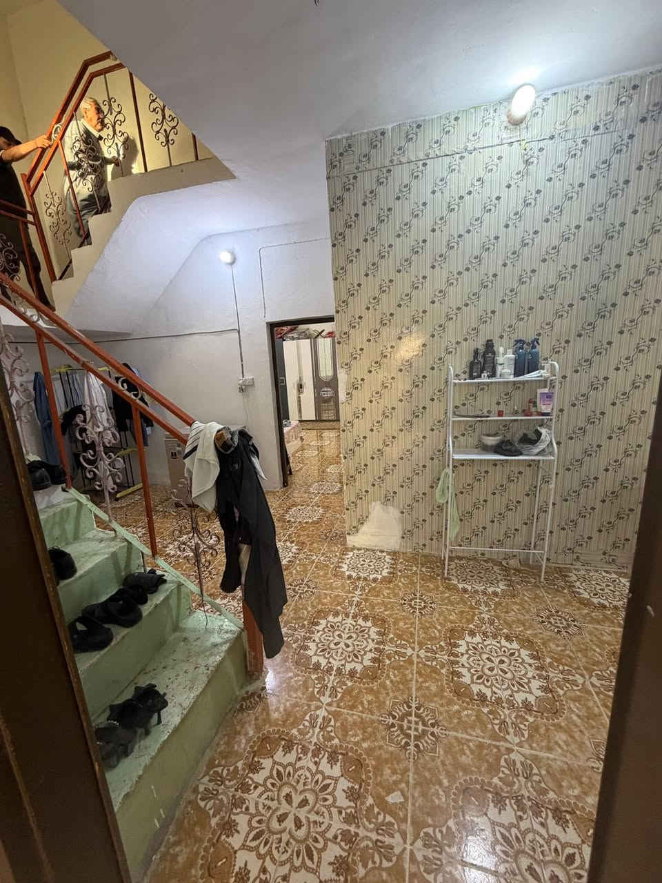 بيت للبيع – صلاح الدين / سامراء
المساحة: 250 متر
الواجهة: 10 متر
النزال: 25 متر

البيت فول مواصفات
يحتوي على 4 غرف نوم
تشطيب مرتب وتصميم عملي مناسب للعائلة
شارع 10 متر

حصرياً لدى مكتب الهرم للعقارات

للاستفسار والتفاصيل:
علق برقم (1) أو راسلنا على الخاص

زورونا في مكتبنا: سامراء – حي الضباط الثانية مقابل شارع 2000
للتواصل:  ***********
