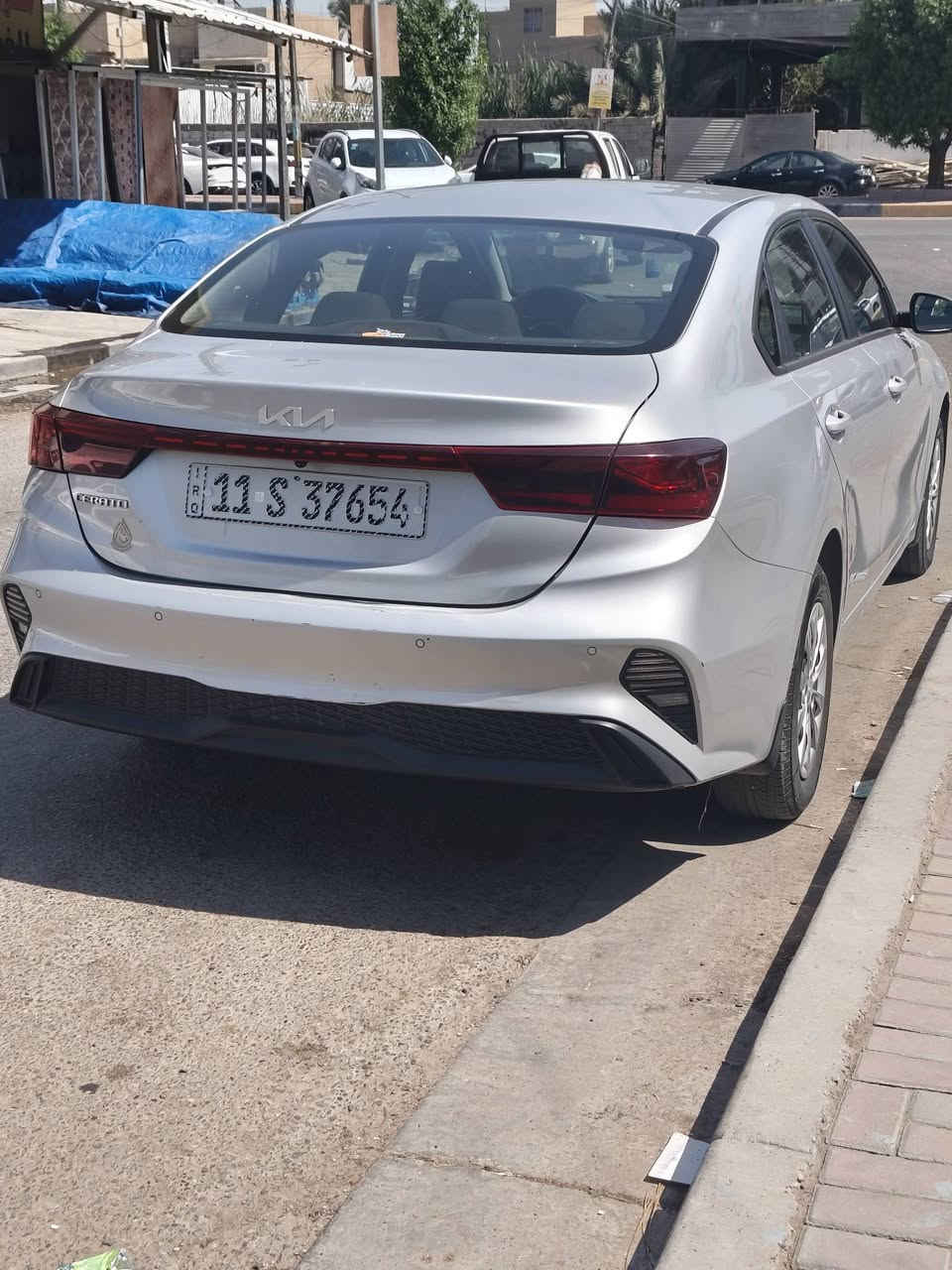 كيا سيراتو 2023
محرك 1600
ماشيه 124 
سيارة كفالة عامة عدة شخوط بل باب وطخة بل هلال
سيارة مال جناي ونضيفه السيارة
مكاني بغداد الشعلة  ***********
رايدها 155 وبيها مجال حك الجيه
