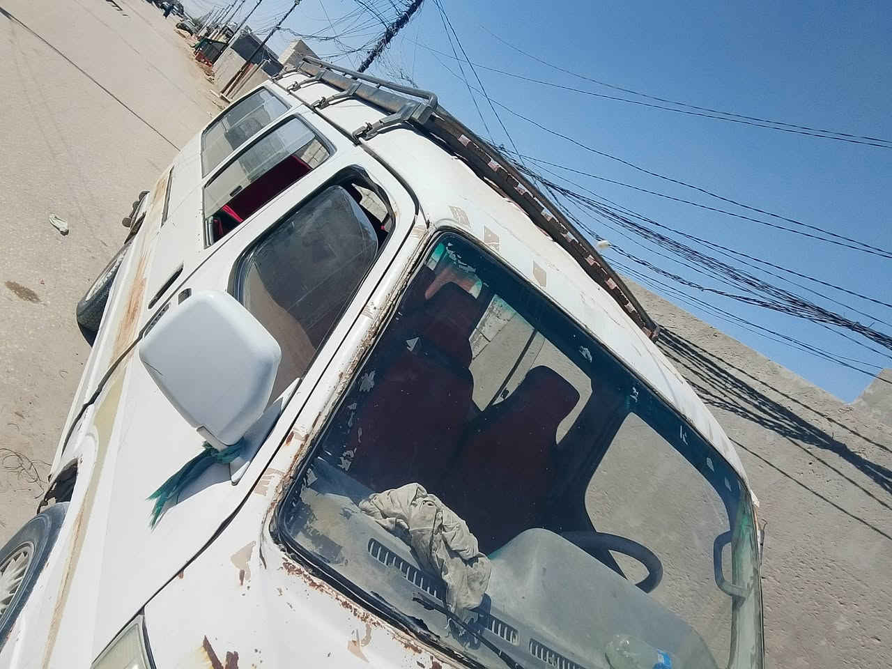 السلام عليكم سياره فتون موديل 2008 سياره عارضينها ب 20 وبيها مجال رقمها بابل احمر ماكينه اوكير الراس الثور فيشه وبطل 2.5 اوتوماتيك السياره سياره جير مكينه اكسين زينات مكان النجف الاشرف ***********
