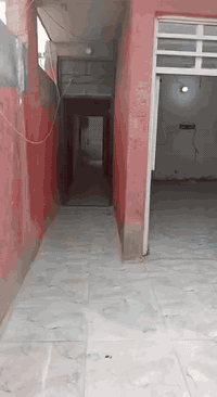 دار للبيع أو لليجار ***********
حي البساتين قرب اسواق الصدرين
