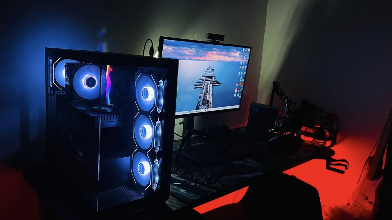 سلام عليكم
حاسبه PC للبيع 

مواصفات 👇🏻

1: كرت شاشه 3060TI
2: رام 16 دبل رام يعني المجموع:32 
ذاكره 1TP
3: مراوح عدد 6 فان تبريد 
4: شاشه حجم 27” 4k 0.5 Time
5 كيبورد +ماوس + باد ناوس مضيئات 
6: ميز كيمنك كاربون فايبر رجلين احمر تحكم ب الوان الاضائه + اظائه الشاشه خلفيه 
7: سماعه كيمنك
8: كامره كيمنك دقه 2k 
9: مايك احترافي معه سيتم صوت صدئه وتغيير الصوت 
10: معه اشتراك ستيم 35 الف لعبه مدفوعه الثمن وحساب كامل 
  

+هديه بلي 3 معه يدات 3 مهكر وكامل 

السعر خيالي شراي ادخل خاص 
***********
***********
