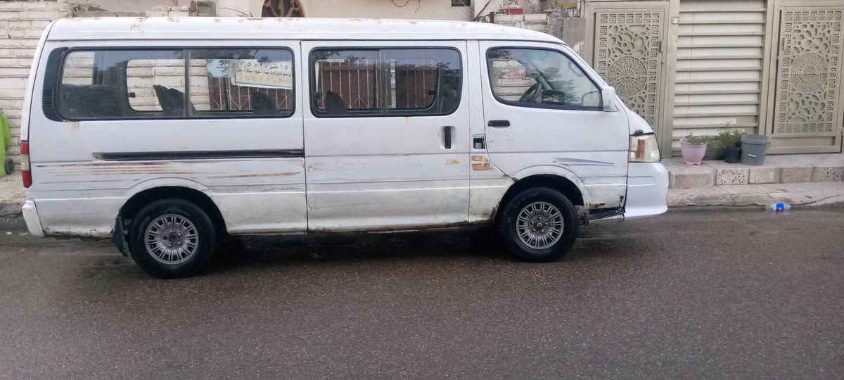 سلام عليكم فتون2009 رقم انكليزي سنويه باسمي مصفره هيئه وغرامات كير اوتوماتيك ومكينه ونجي حاويه ياباني كاردن واكسنت وتخم تايرات خير من الله بيها بس هلالاتها جهه اليمنه تعبانه اريدها مراوس فتون ابيض موديل 2013 او 2014 تكون نضيفه و اصوليه وانطي فرق عنوان بغداد الدوره رقم ***********
