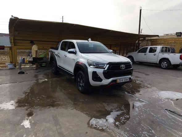 اللهم صل على محمد وآل محمد. 
تويوتا هايلوكس للبيع او مراوس
 بموديل ٢٠٢٥ ساز ٦ سلندر.
المواصفات.
مكفولة كفالة عامة
السيارة استلام زيرو 
٢٠٢٤ سنوية بأسمي 
محرك ٦ سلندر 
ماشية ٨ الف 
سيد نهرو
تي ار دي
شاشة كبيرة
حساسات
بنيد جكات
باب خلفي جك
باقي المواصفات معروفة لسيد نهرو
للاستفسار الاتصال على ***********
مكان السيارة بغداد الشعب.
