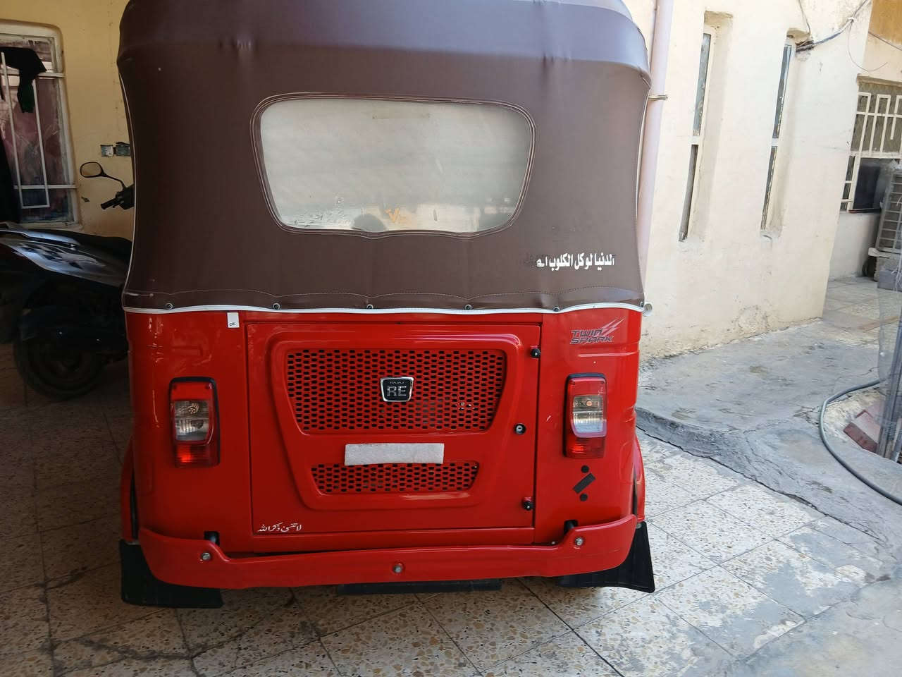 سلام عليكم
تكتك موديل ٢٠٢٣ ما مرقمه 
مكفوله من كل شي 
منطقة جسر ديالئ القديم 
رقم الهاتف :- ***********
