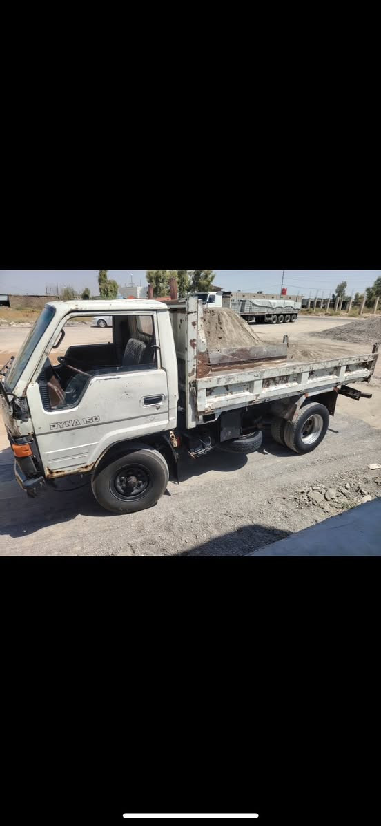 للبيع تيوتا دانيا موديل ٩٣ مكفوله محرك كير اكسل دبل  شاصي   جاهزه للشغل  رقم ديالي سويته جديد دولي مكان صلاح الدين السعر ٦٠ وبيه مجال ***********
