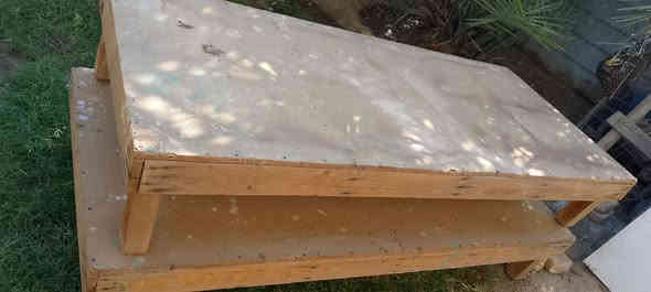 السلام عليكم شيلمان مستخدم درجه اولى عدد 4  طول الشيلمان 4.50 +چرابي خشب عدد 2للاستفسار والاتصال على الرقم ***********
