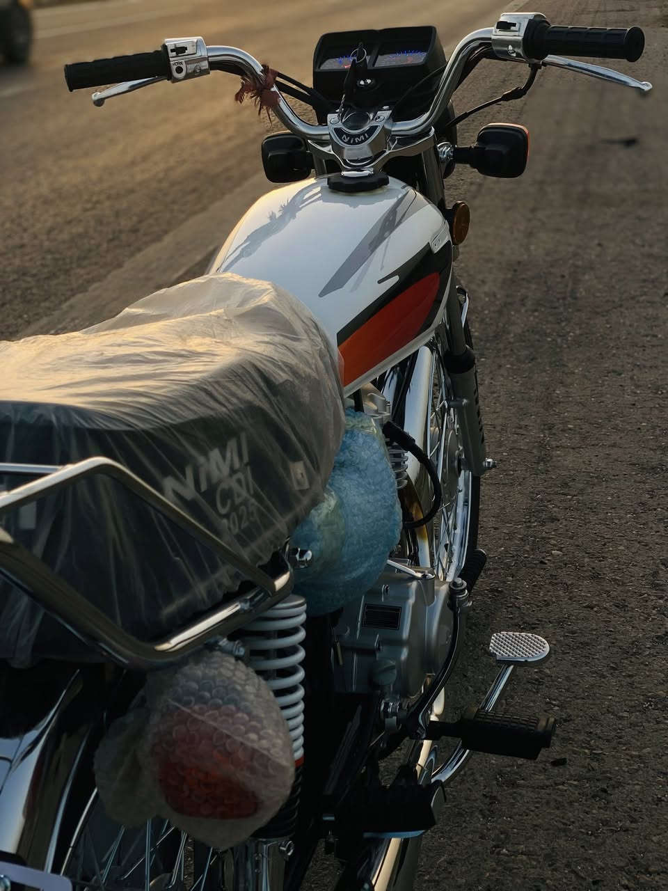 السلام عليكم نامه متياز اصلي لبيع موديل ٢٠٢٥دراجه خير من فول جديده كلش صار فتره من طلعته بيدي فول مكفوله كفاله عامه مكاني بابل المدحتيه الحمزه الغربي ‭٠٧٧٠ ٩٦٩ ٩٠٢٧‬
