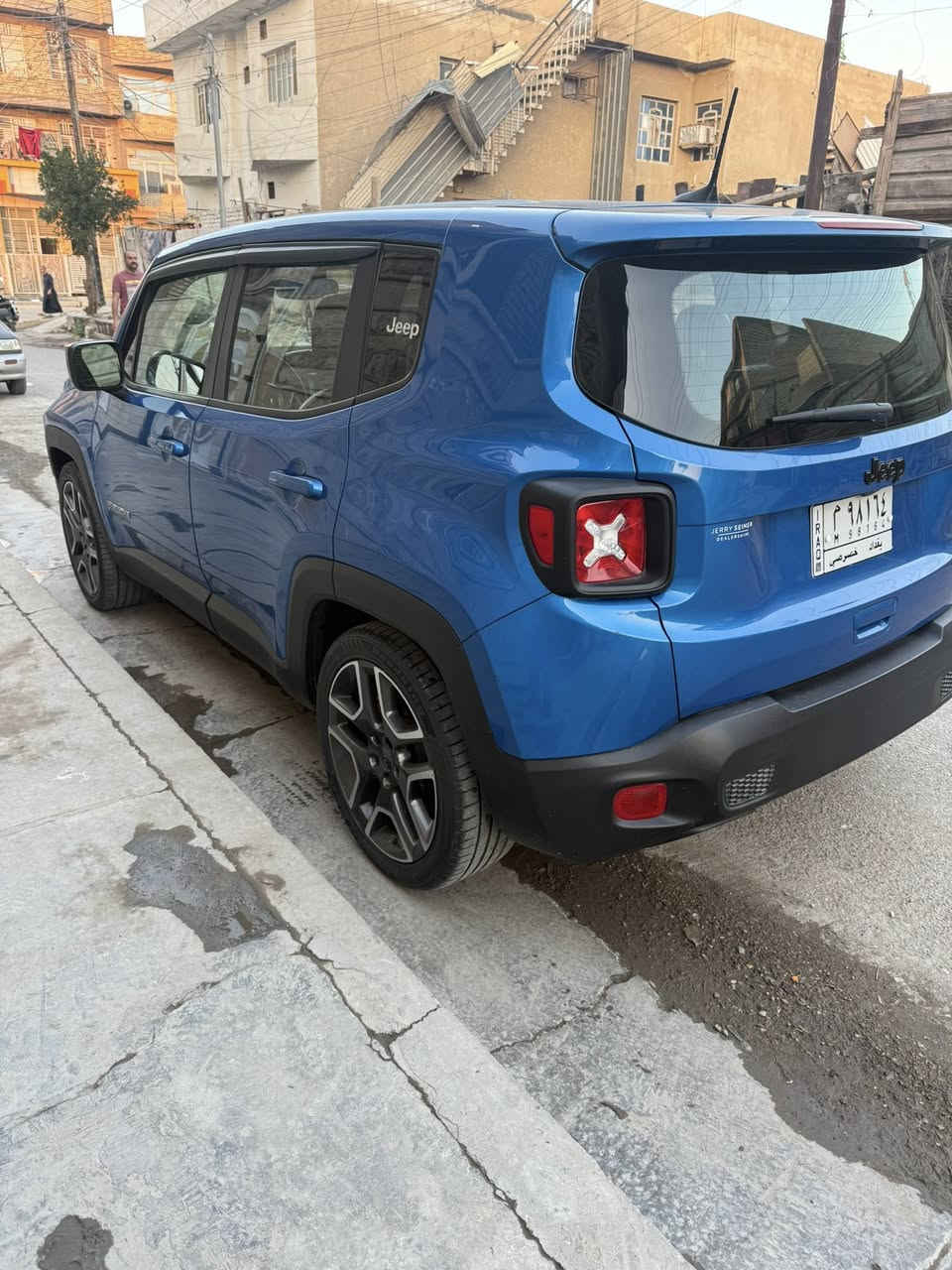 السلام عليكم جيب رنكد 2020وارد أمريكي حادثه جاملق وبنيد بدون دواخل صور الحادث بالمنشور مكينه 2400شاشه كبيرا كأمره ماشيه 52الف ميل مكينه وكير مكفولة السياره جاهزه السعر 115$وبيه مجال الاستفسار اتصل ***********مكانه بغداد
