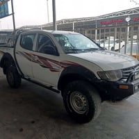 مسبوشي 2009 جديده مقفوله كفاله عامه سياره مكينه وصدر وحداديه جديده تخم...