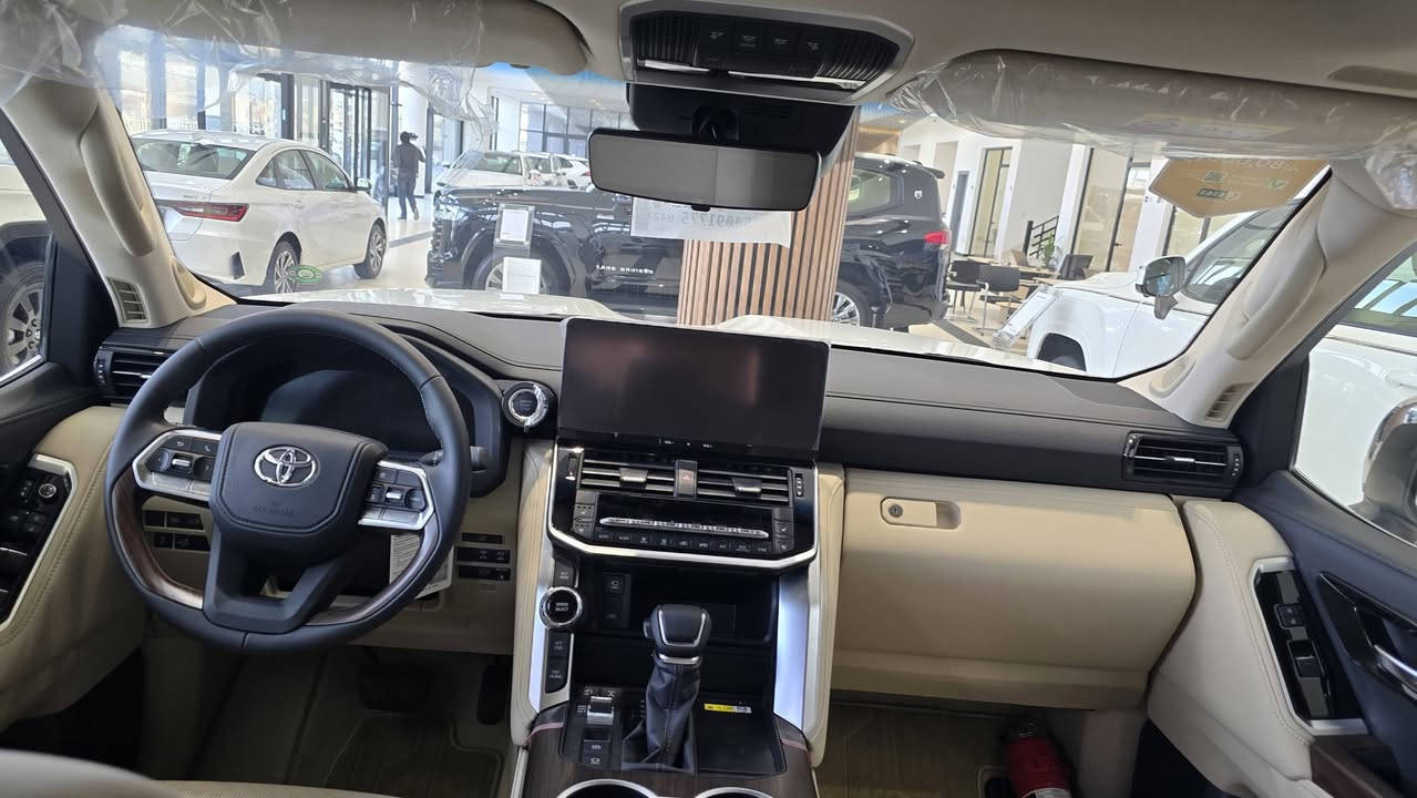 لاندكروزر VX 2025 زيرو وكالة 
موقع واسط- كوت 
للاستفسار على سعر يرجى الاتصال على الرقم ***********
