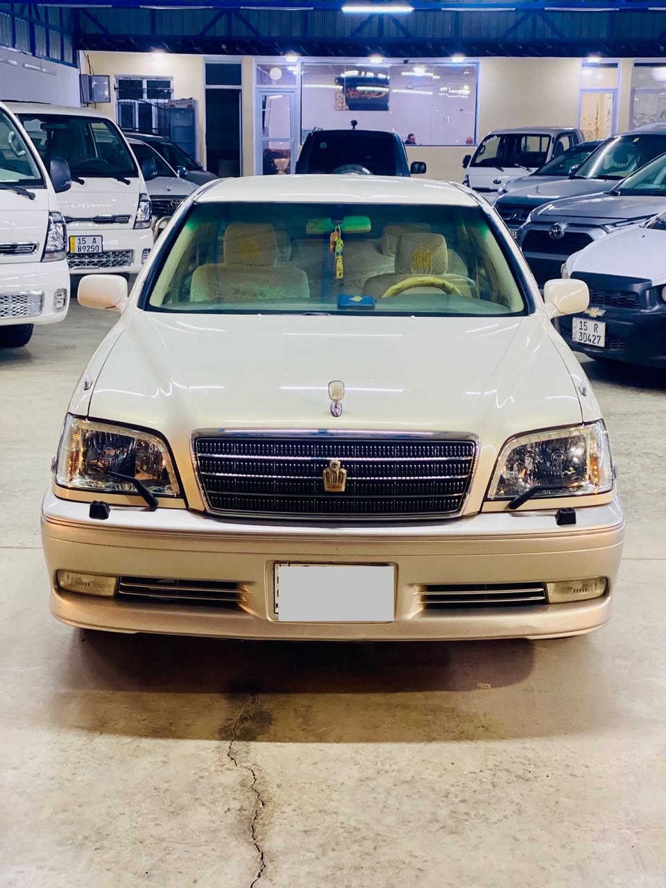 الملكه للبيع والسعر ابلاش ٠٠٠٠٠٠
السياره جديده بمعنى الكلمه وجاهزه من كلشي 
موديل 2004 اصل كريستال
دكمتين 
محرك D4 المرغوب
ثلاجه 
تبريد مركزي
برده خلفيه
كشناة كهرباء
شرط جاهزه من كلشي وترايك للبصره محرك ، كير ، صدر امامي خلفي ، طخم تاير ، 
اخوان السياره ادوات دخول جديد يعني بدون لوحات

السعر ( ٥٨ ) ورقه

للاستفسار الاتصال على رقم المعرض 
او زيارتنا في معرض الفهد لتجارة السيارات الكائن الأنبار قضاء عانه مقابيل جوازات عانه الجديده 
بأدارة السيد ابو فهد الصميدعي
رقم هاتف المعرض

☎️ ***********

متواجدين يومياً من                       الساعه ١١ صباحاً 
                                              الى الساعه ١١ مساءً 
الاتصال وقت الدوام فقط .
