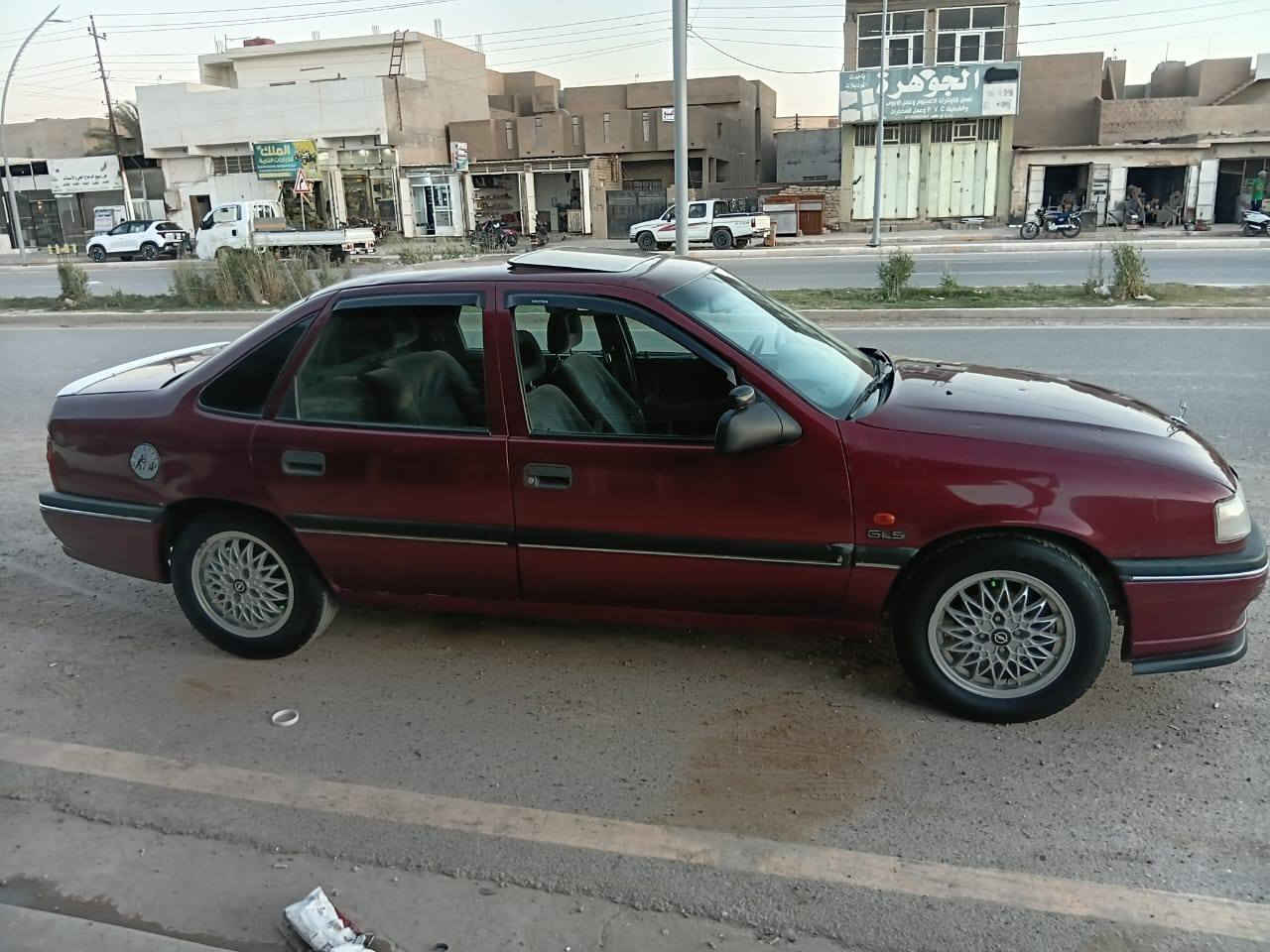 فكترا 92 محدثه 95 محرك 18 وكير  مكفولات وتخم تاير 15  جدد صدر امامي خلفي جديد كهربائيات گيجات كل شغال بيها صبغ جاملغات خلفيه ودوسات للجماليه سلايت كهرباء  ... رقم بغداد حائز ثالث شرط الوكاله الشرعي يمي  ب 28 ورقه وبيها مجال مكانها سامراء ***********
