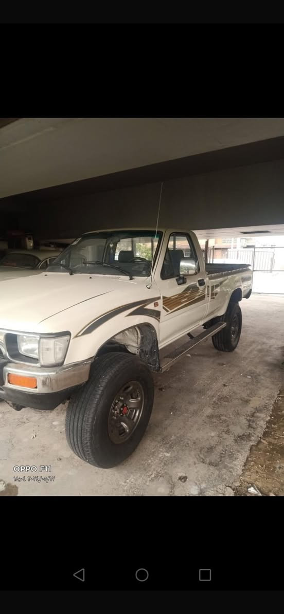 سلام عليكم بيكم تيوتا موديل 90 المكان بغداد السعر 85 وبيها مجال رقم ‭٠٧٧٥ ٢٤٢ ٦٤٩٣‬
