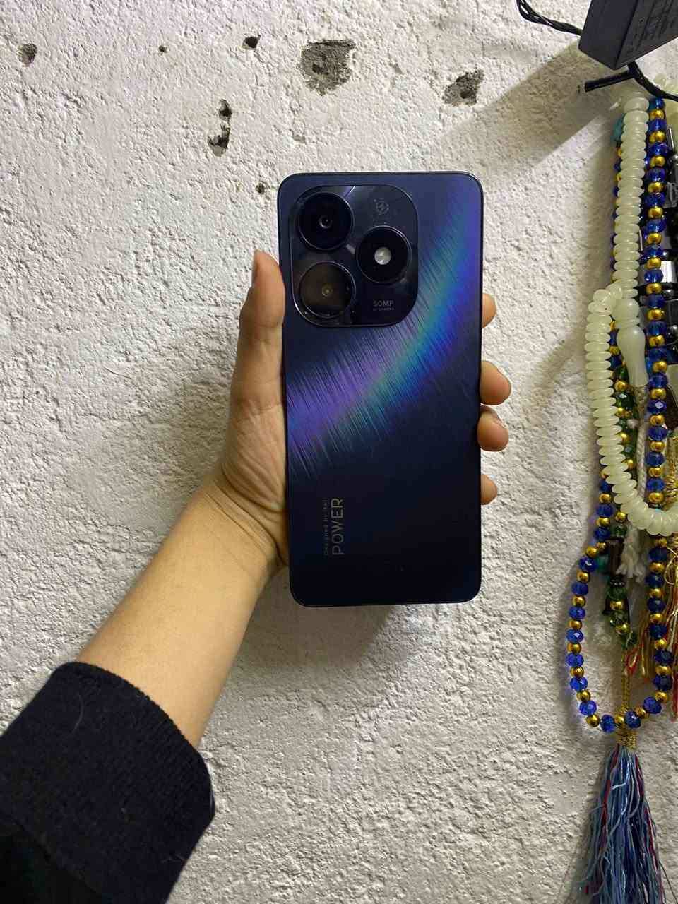 للبيع في البصره الطويسه تلفون جديد كامل ذاكرته 256 شاشه تخبل كامره واضحه جدا 50ميكابكسل السعر 130اخو الجديد ماناقصه شي ابدا كامل اشراي خلي يراسلني ***********
