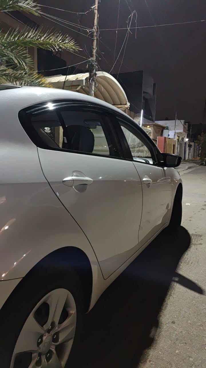 سلام عليكم سيراتو موديل 16 مكفوله كفاله ماشيه 33 حقيقي بعده على  وضع لشركة سعرة 135 عنواني بغداد الدورة رقم ***********
