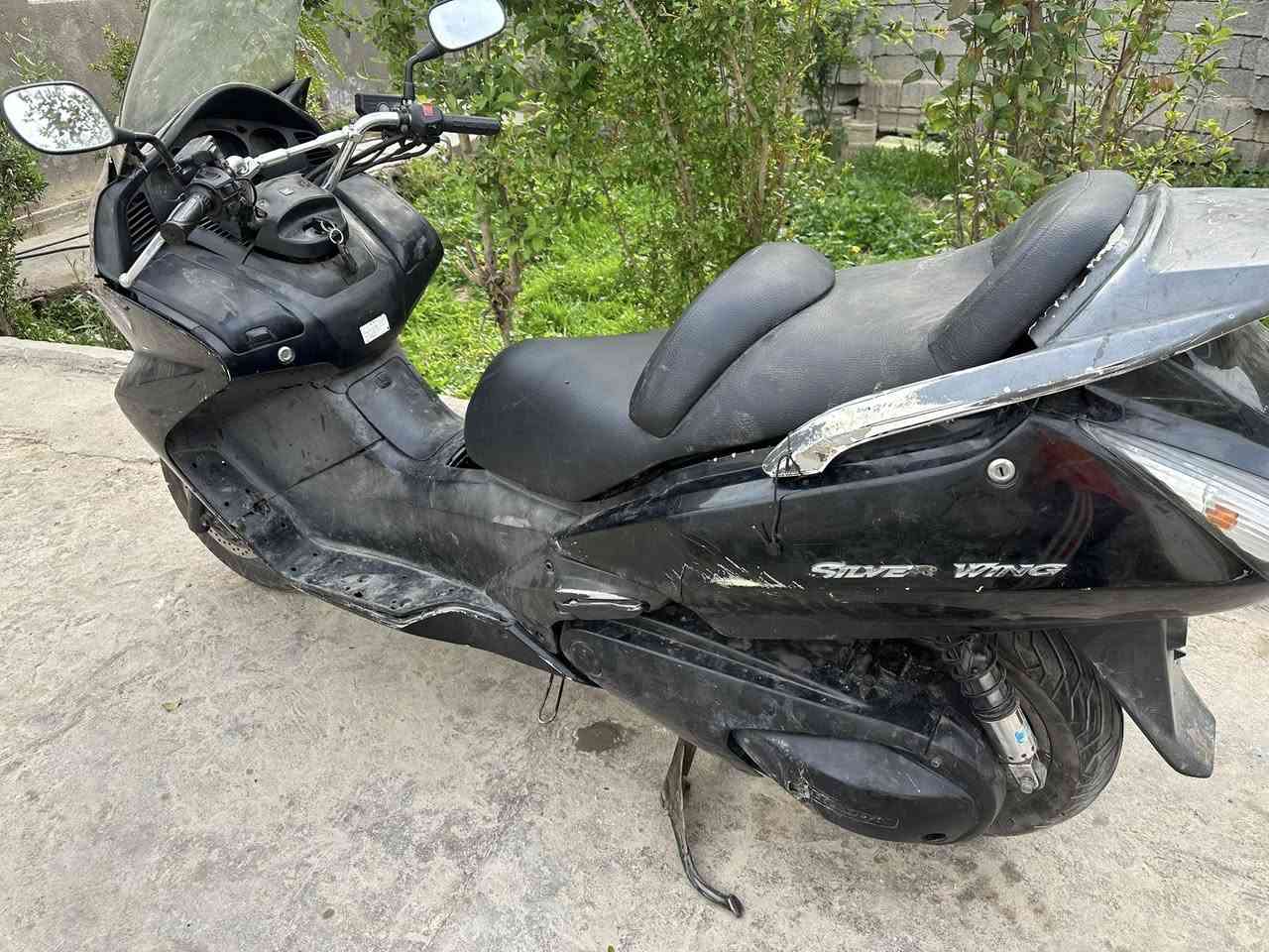 سلام عليكم سلفر ونج 400 شغاله وناعمه رون واحد ونص لا مرواح ولا خربطه حماوه ثابته فقط بيه خيط تبخير
سعرها 800وبيه مجال عليه ادامه كلجات ومنظومه بانزين


**إذا كنت صاحب هذا الإعلان وتريد حذفه لأي سبب، رجاءا أرسل رسالة إلى الدعم الفني**