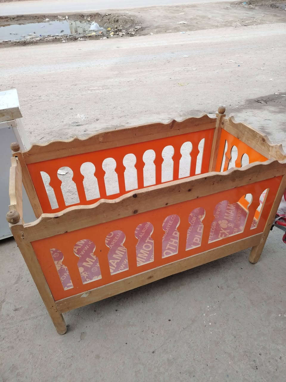 وعلئ بركت  الله  يتوفر في مجمع  دبي دواوين 11 مقعد بلوك اسود غير مستخدم ضمان سنتين  وكاونترات جديده وغسالات جديده مواد منزليه اخرئئ ومكانيس كهربائيه   وسنكيات. جديده غير مستخدم توجد  خدمه توصيل 
العنوان البكرلي الثالثه شارع مدرسه ابن طاوس مجمع دبي واتساب ***********
