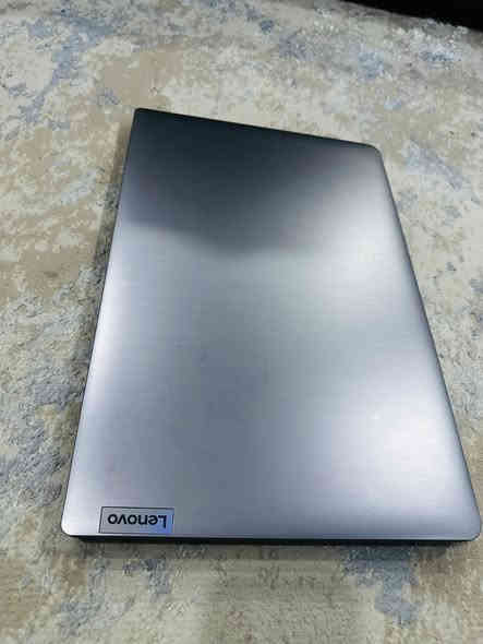 السلام عليكم للبيع لابتوب نوع lenovo اصداد سنة ٢٠٢٢ نضافة ١٠٠ ٪؜ 
المواصفات 
المعالج cor7 جيل 11 
الذاكرة ٢٠ كيكا RAM
الهارد 1 تيرا 
Windos 11
السعر اخذتة ١٫٢٥٠ قبل ٣ سنوات هسة رايدة ٥٠٠ الف 
للاستفسار الاتصال ***********
