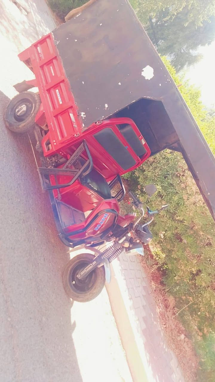سلام عليكم ستوته شحن للبيع نضيف كل عيب مابي بطاريات نضيفه شرط ع فحص سعر 800 بي مجال بسيط مكان السعديه ***********

