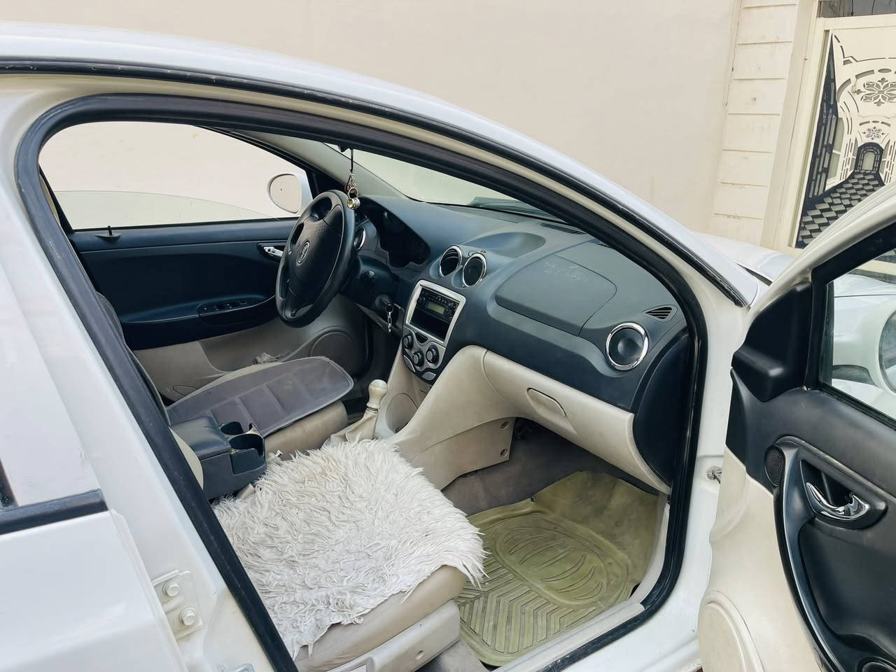 جاک مۆدیل ٢٠١٢ حجم بچوک گیر عادی مەکینە زنجیری مەرغوب (100)هـه زارى حقيقى رؤيشتوه بێ بۆیاخ هەمو شتی بەشەرت  گێرمکینە تەبریت ساردی و گەرمی تاقم پیش هەمووی بەشەرت چوار تایە لؤك سه نه وى به سه رچوه شوين ته ق ته ق سعر(57$)ومجال ژم(***********)
