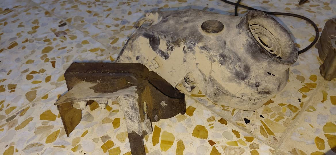 غراض ماكس للبيع كلشي شرط الشغل عده الكور الكور يحتاجله ولفات والكابريتر ماعرف شبي كلهن شلع 30 ربع ما ينزل مكان كربلاء


**إذا كنت صاحب هذا الإعلان وتريد حذفه لأي سبب، رجاءا أرسل رسالة إلى الدعم الفني**