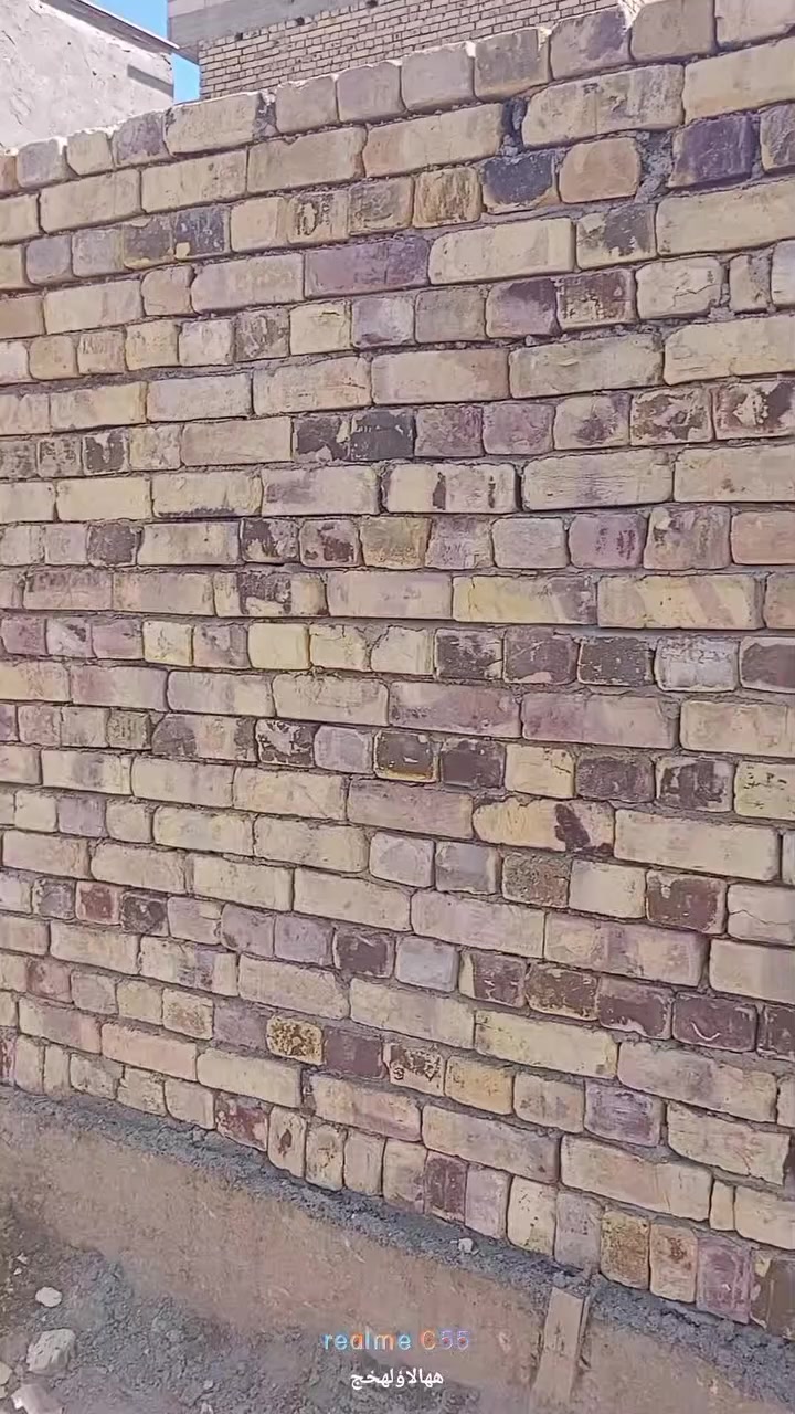 قطعة ارض للبيع مثل ما موضح بالفيديو 100م مربع١٠×١٠ اساس كونكريت شريطي مسلح سياج طابوق ارتفاع مترين العنوان التقية الثالثة مجاور مدرسة البشير خلف الكراج القديم المنطقة جاهزة من جميع الخدمات ماء كهرباء مجاري والشوارع مقبلة على التبليط والارصفه حاليا سبيس مفروشه  . للاستفسار الاتصال على الرقم*********** او مراسلة الصفحه
