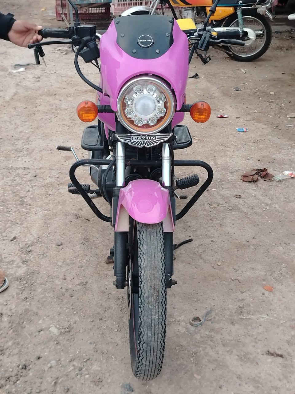 سلام عليكم
دراجه دايوان للبيع موديل 23 اوراق اصولي كفاله عامه 
سعر 1650
مكان واسط لمزاك 
‏‪0786 554 0322‬‏
