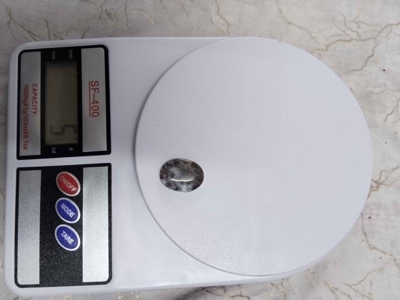 فص عقيق شجري اصلي وزنة 5 غرام ناعم ومرتب النقشة الداخلية واضحة وخالي من الشقوق فص جاهز للصياغة سعرة15توصيل داخل كركوك مجاني *********** كركوك, العراق
