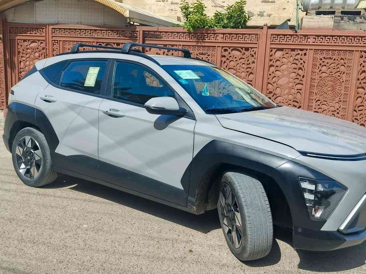 السلام عليكم كونا موديل 24 وارد امريكي حادث جاملغ وبنيد وتصليح براس لغد فقط مواصفات SLE بصمة شاشة تحكم استيرن قطعتين تبريد ماشية 39 الف كشانت لامامية كهرباء محرك الفين دوش  بسمي سيارة سعر 150 وبية مجال عنوان بغداد حي جهاد رقم *********** اسد المحمداوي
