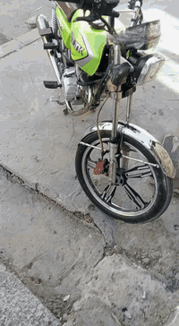 سلام عليكم ورحمه الله وبركاته اخواني الاعزاء عندي هاي دراجه للبيع دراجه يراني دراجه موديل 2023 دراجه كلشي بيهه شغال مكان الدراجه بغداد حي القاهرة الصناعة سعر الدراجه 450 وبيهه مجال لطيبين وتعال ودلل وهاذ رقمي ***********
