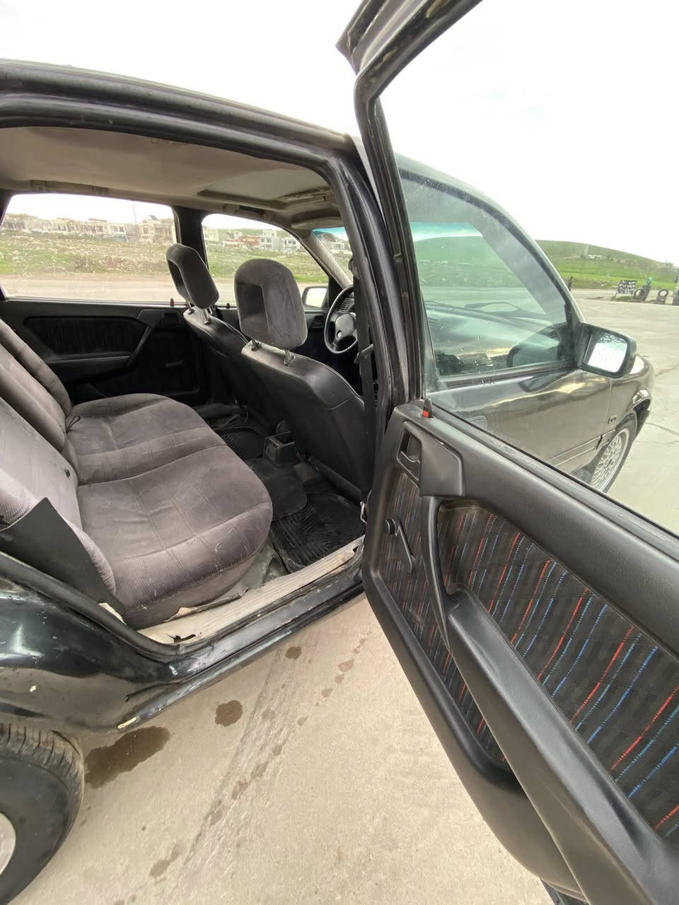 اوبل فكترا موديل ١٩٩٢
رقم نينوى بأسمي
 تحويل و و كاله بشرط 
 رقم و سنويه و هزه جديده لحد ٢٠٣١
السياره عام بخ جمالية بدون ضرر 
محرك و كيرها بشرط 
تخم طايرات و حداديه جديده 
السياره حلوه و بدون مصرف 
العنوان قضاء بردرش 
السعر ٣٨ ورقه بي مجال بسيط 
*********** واتساب
