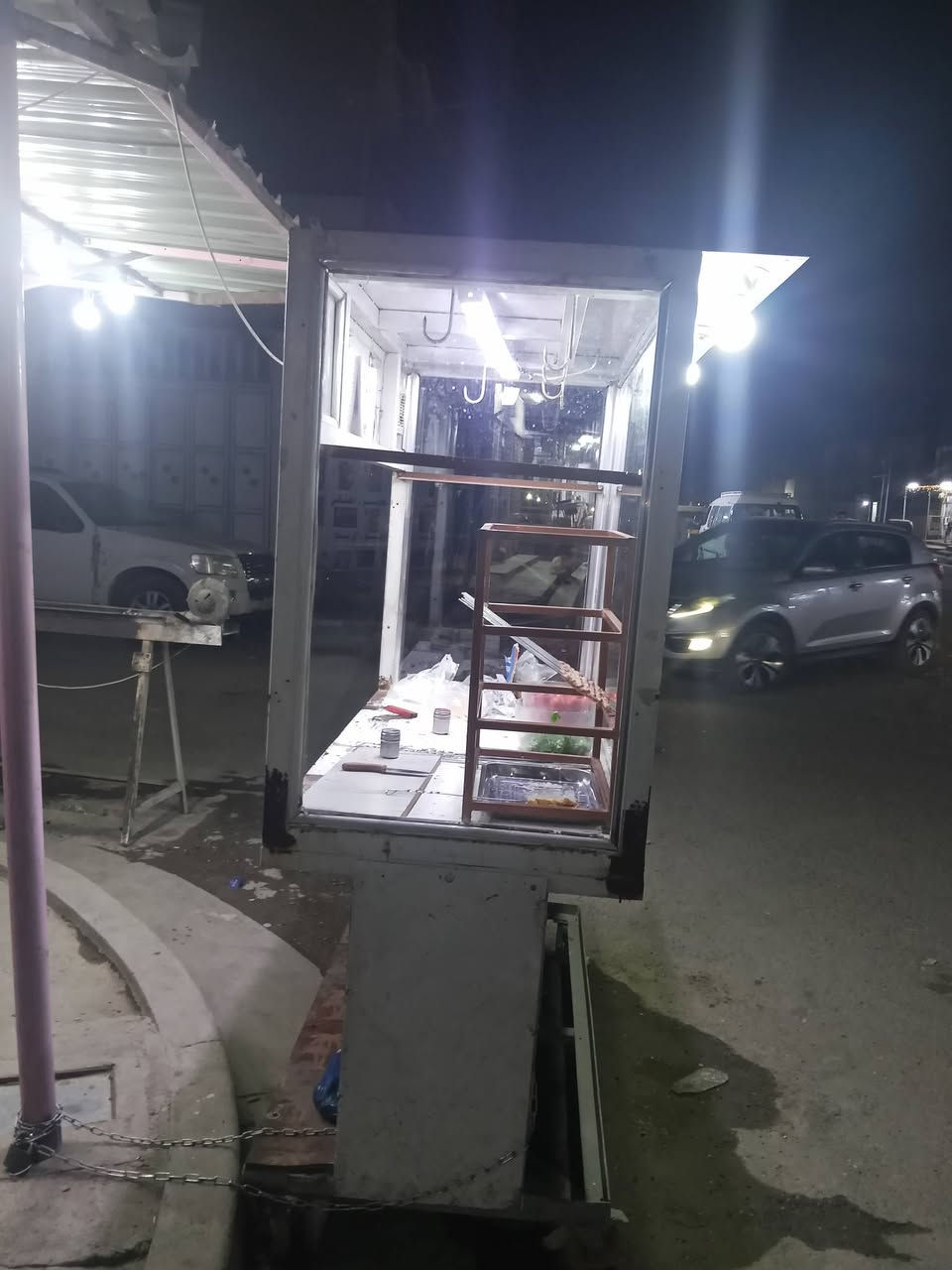 (اعاده نشر بسبب الوعود الكاذبه) سلام عليكم عربانه مشويات للبيع توصا شغل درجه اولى المكان بغداد السعر 200 وبيها مجال تواصل بي واتساب ***********
