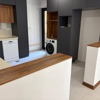 🏢 شقة للإيجار — بسعر مناسب جداً📍 مجمع الروان السكني / حي الحسين مجاور ...