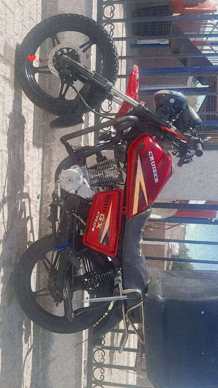 سلام عليكم شباب دراجة دايوان جبال دراجة خير من الله عوية شوية تلحيضات يعني ترتب كهرباء مالتهة شدهن بس دراجة كلة جديد تاير زوج جدد قماجي كلج و سكليتر جدد بادري جديد بس لمكينة يتياج لفيلس بس غي شي اني موجود ماكن بغداد حي القاهرة سعر ٥٠٠ و بيهة مجال ***********
