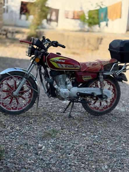 السلام عليكم
موطور سونك للبيع او مراوس حسب القناعه

الماطور مرتب وتايرخلفي جديد وامامي مال شركه

موديل2025 السعر750قفل
***********
