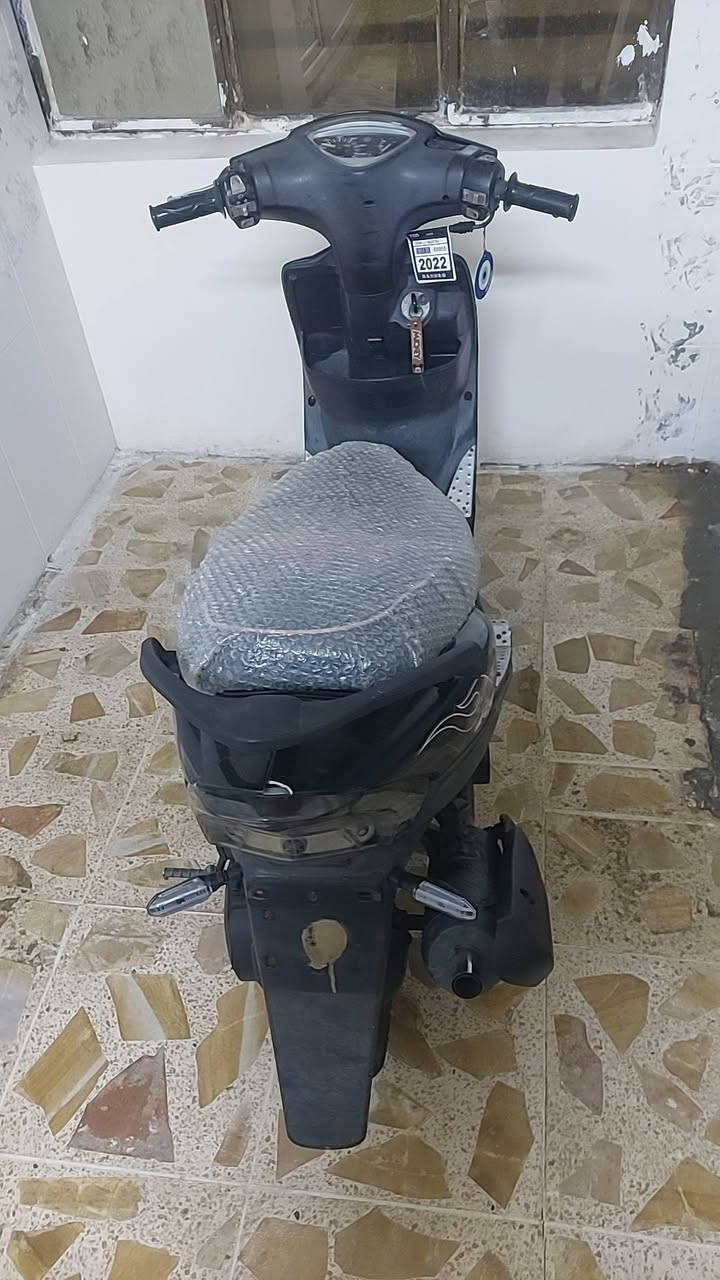 سلام عليكم عندي ماكس عدله البيع ختم واحد ويا مكينه اي نقص ما بيه دراجه حلوه كله شغله كهرباء شغله مكاني دوره ابودشير رقم ***********
