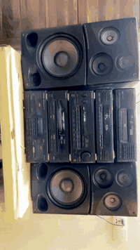 السلام علكم سستم كنويت ياباني كهرباء ١١٠ للبيع كله شغال ماعده الفاليوم الي عليي وينصي بي مشكله السعر ٢٠٠  العنوان الامين الثانيه قرب بانزيخانه الجبه ***********
