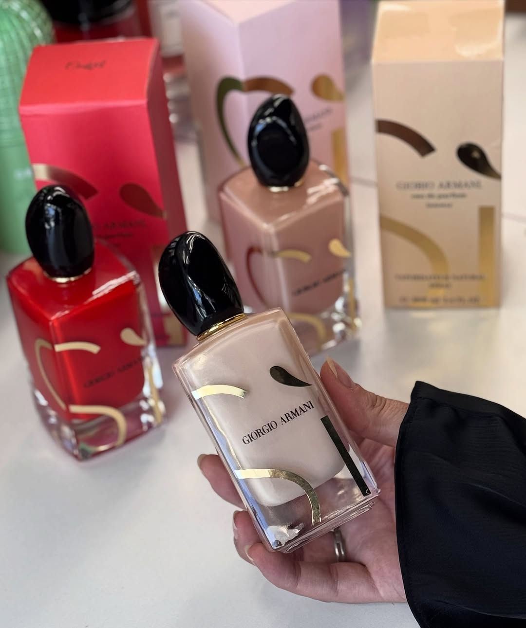 مجموعة عطور راقية 🩷🎀.
ثباتية و فوحان لطيف 

📍الفرع الاول : العامرية شارع العسل مجاور مكتبة العسل
📍الفرع الثاني : العامرية شارع العسل مقابل مجمع اليزن
📍الفرع الثالث : الاعظمية شارع الضباط مقابل كص الآغا البغدادي⁩


**إذا كنت صاحب هذا الإعلان وتريد حذفه لأي سبب، رجاءا أرسل رسالة إلى الدعم الفني**