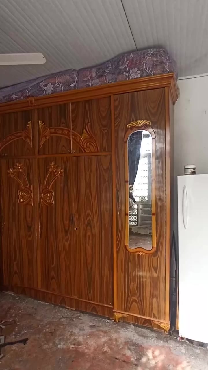 السلام عليكم غرفة نوم مستعمله للبيع للستفسار الاتصال الرقم ***********
