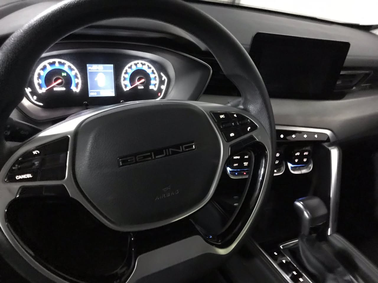 للبيع بايك X35مديل24كفاله عامه حره بسمي السعر 120وبيها مجال ماشيه 18رقم قادسيه تحويل ثاني يوم  ***********
