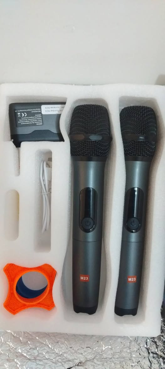 السلام عليكم ورحمة الله وبركاتة مايكات لاسلكي JBL المده الحقيقي50 متر مع مرسله تحول المايك الواير الى لاسلكي مده حقيقي 30 متر اي استفسار هذه رقمي *********** واني خادم اخوكم ملا عصام الكربلائي
