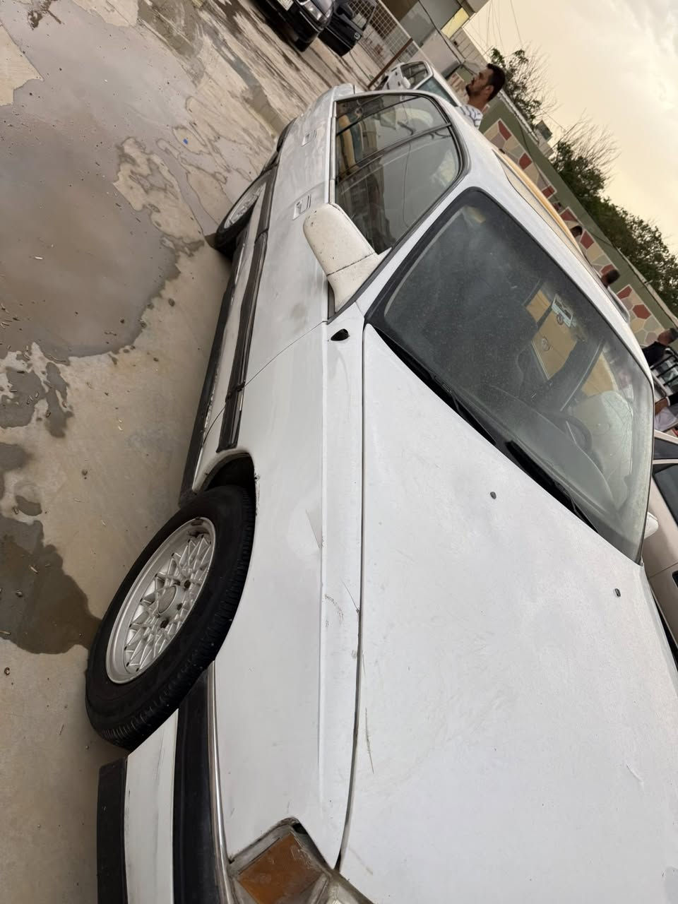 اوبل اوميكا   موديل 92  محرك 20  كير عادي بي دفتر بانزين  سياره سلايت اربع تايرات لوك   بي بس هلالات معمر سنويه منتهي من 2023. شرط تحويل   مكان كركوك.  سعر 35 بي مجال  ***********
