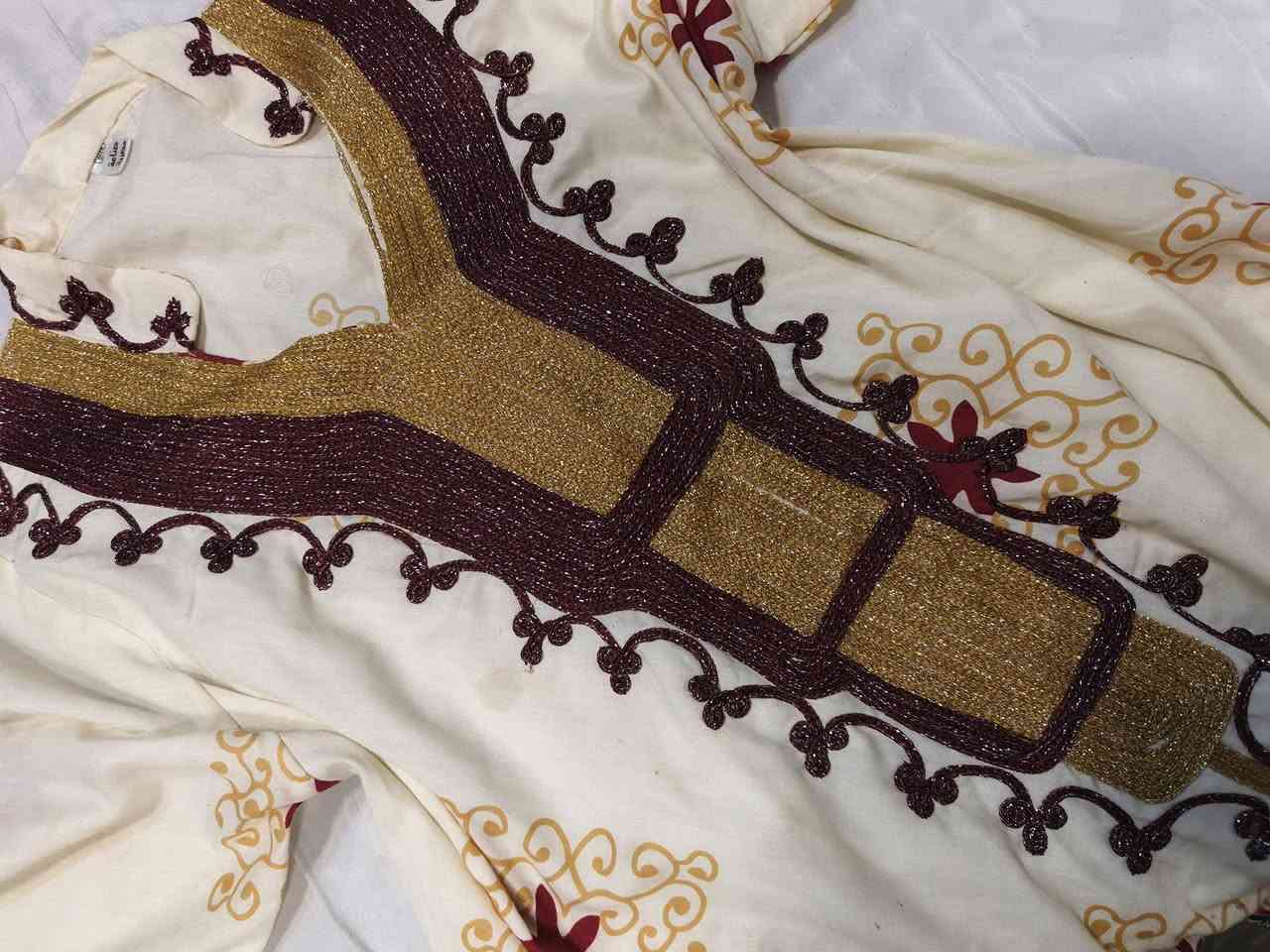 مخاور ودراعات وفساتين ع ١٠ الاف


**إذا كنت صاحب هذا الإعلان وتريد حذفه لأي سبب، رجاءا أرسل رسالة إلى الدعم الفني**