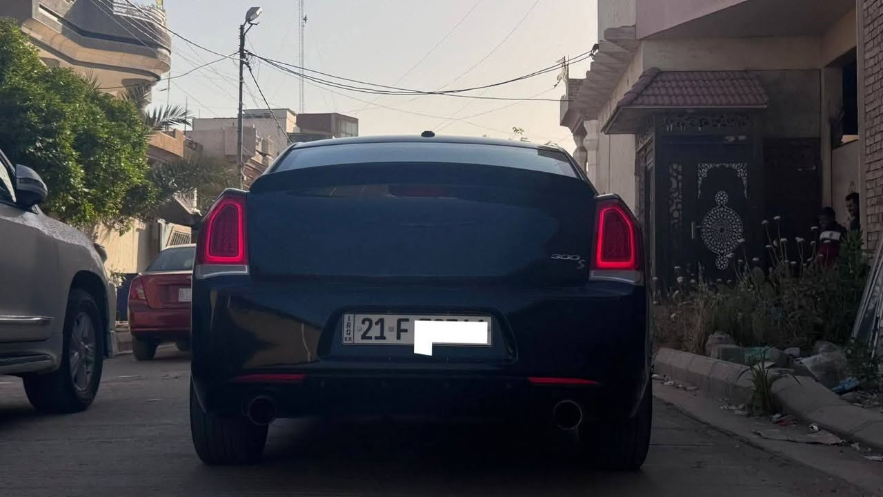 (السلام عليكم ورحمة الله وبركاته)
للبيع Chrysler 300 كندي
الموديل: 2015

📌 رقم سليمانيه بأسمي ورقم وسنوية جديدة

🔧 المحرك: 3600 / V6 + Two Wheel

✨ المواصفات:

* فتحة سقف بانوراما
* كشن حضن
* شاشة كبيرة + كار بلاي
* دمام
* سماعات Alpine
* نظام سبورت
* مثبت سرعة
* ويلات 20 إنج
* شفتات ستيرن
* تدفئة كشن
* ومواصفات هواي 

📍 الموقع:الصويره

📞 رقم الهاتف:
***********

السعر/210 وبيه مجال 

🛠️ الملاحظة:
كفالة عامة السياره فقط صبغ دعاميه لجماليه

