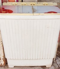 غسالة • نظيفة جدا • مشكلة بالموتور